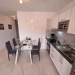 Ocean View By Interhome Apartamento